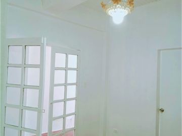 W/ ROOFDECK PRE-OWNED SINGLE HOUSE & LOT FOR SALE IN FORTUNATA VILLAGE PARAÑAQUE