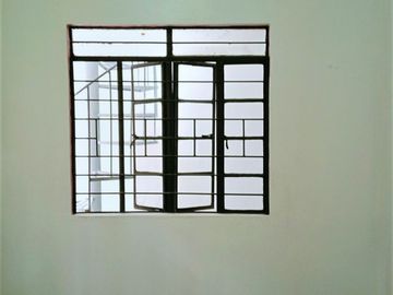 W/ ROOFDECK PRE-OWNED SINGLE HOUSE & LOT FOR SALE IN FORTUNATA VILLAGE PARAÑAQUE