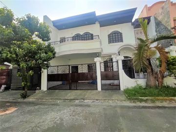 W/ ROOFDECK PRE-OWNED SINGLE HOUSE & LOT FOR SALE IN FORTUNATA VILLAGE PARAÑAQUE