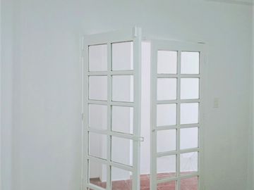 W/ ROOFDECK PRE-OWNED SINGLE HOUSE & LOT FOR SALE IN FORTUNATA VILLAGE PARAÑAQUE