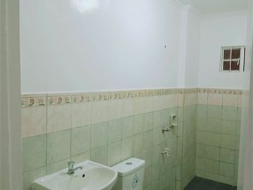 W/ ROOFDECK PRE-OWNED SINGLE HOUSE & LOT FOR SALE IN FORTUNATA VILLAGE PARAÑAQUE