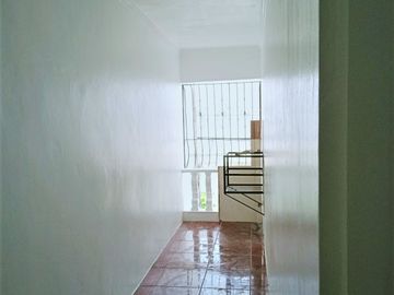 W/ ROOFDECK PRE-OWNED SINGLE HOUSE & LOT FOR SALE IN FORTUNATA VILLAGE PARAÑAQUE