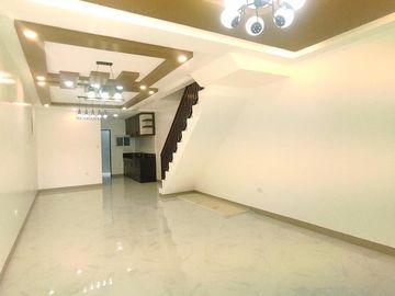 1 UNIT AVAILABLE TOWNHOUSE HOUSE & LOT FOR SALE IN UNITED PARANAQUE SUBD (UPS5)