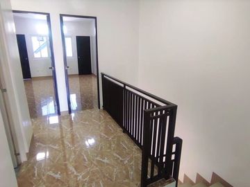 1 UNIT AVAILABLE TOWNHOUSE HOUSE & LOT FOR SALE IN UNITED PARANAQUE SUBD (UPS5)