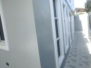 1 UNIT AVAILABLE TOWNHOUSE HOUSE & LOT FOR SALE IN UNITED PARANAQUE SUBD (UPS5)