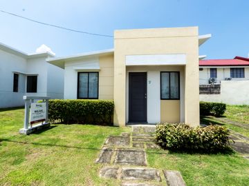 FOR SALE HOUSE AND LOT PINEVIEW in TANZA CAVITE