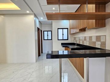 AFFORDABLE TOWNHOUSE IN TOWN IN COUNTRY BACOOR CAVITE