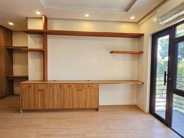 AFFORDABLE TOWNHOUSE IN TOWN IN COUNTRY BACOOR CAVITE