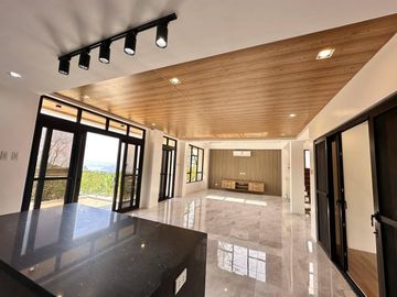 Retirement Home with Taal View House and Lot for Sale in Splendido Tagaytay