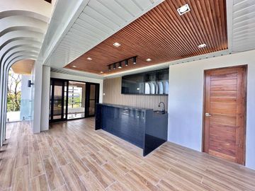 Retirement Home with Taal View House and Lot for Sale in Splendido Tagaytay