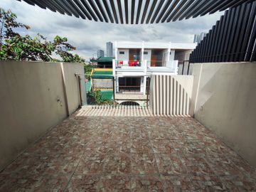 Brandnew RFO 4 Storey Townhouse w/ Roofdeck for sale in Kamuning Quezon City-MAA