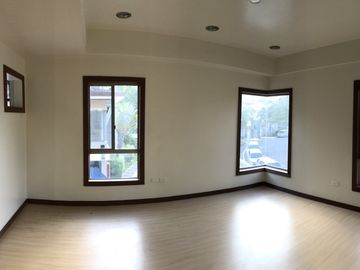 Valle Verde Beautiful Townhouse For Sale