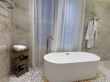 Modern 10-Bedroom House for Sale – Near SM Telabastagan