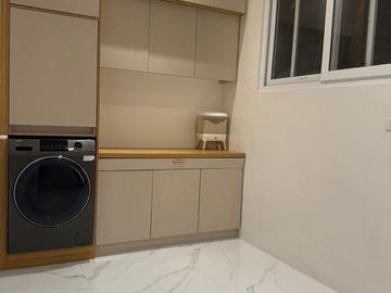 Modern 10-Bedroom House for Sale – Near SM Telabastagan