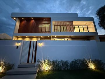 Modern 10-Bedroom House for Sale – Near SM Telabastagan