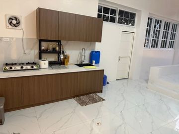 Modern 10-Bedroom House for Sale – Near SM Telabastagan