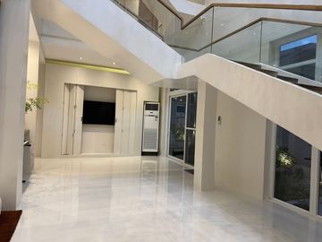 Modern 10-Bedroom House for Sale – Near SM Telabastagan