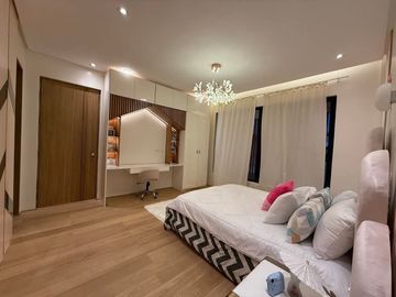 Modern 10-Bedroom House for Sale – Near SM Telabastagan
