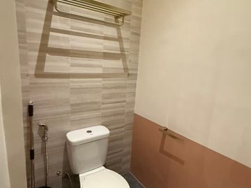 Modern 10-Bedroom House for Sale – Near SM Telabastagan