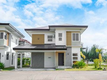House and lot in Manga-vaca Subic Zambales