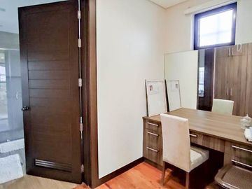 Spanish Mediterranean Furnished House and Lot For Sale in Tagaytay Highlands