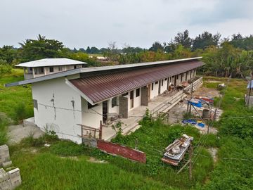 10-Unit Apartment with Yard on a 600 SQM Lot For Sale!