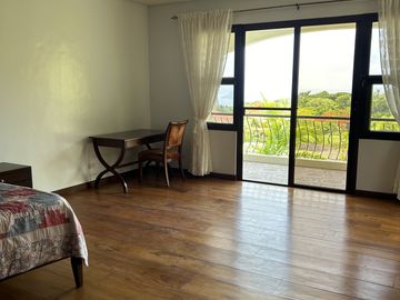 Alta Mira Tagaytay Highlands House & Lot For Sale
