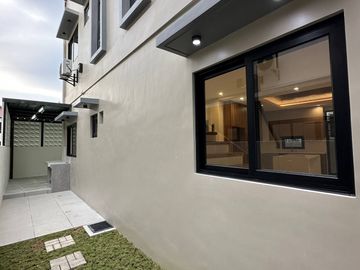 Brand New Contemporary House in Pueblo del Sol Tagaytay