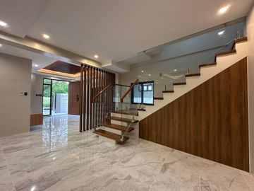 Brand New Contemporary House in Pueblo del Sol Tagaytay