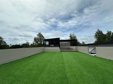 Brand New Contemporary House in Pueblo del Sol Tagaytay