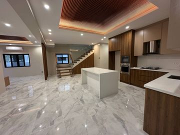 Brand New Contemporary House in Pueblo del Sol Tagaytay