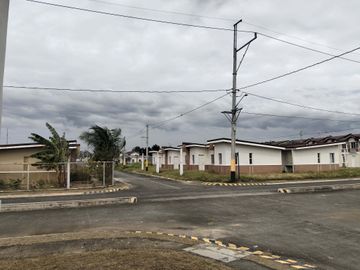 2 Bedrooms 1 Toilet & Bath Bungalo House for Sale in Trece Marteres Cavite