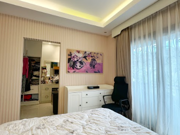 South Forbes Villas House for Sale