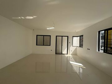 Live Large in Tandang Sora QC: 254 sqm Home with Premium Features - Keziah