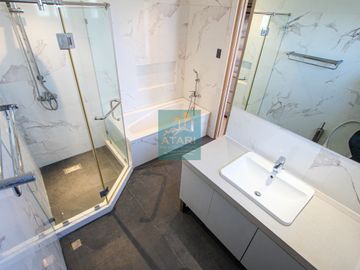 Bi-level 3 Bedroom Penthouse For Sale in Movenpick: Luxury Seafront Living