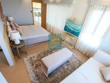 Bi-level 3 Bedroom Penthouse For Sale in Movenpick: Luxury Seafront Living