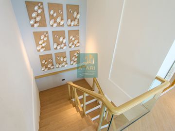 Bi-level 3 Bedroom Penthouse For Sale in Movenpick: Luxury Seafront Living