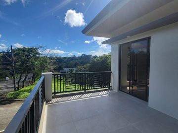 5 Bedroom House and Lot near Village Entrance, Sun Valley Estates Antipolo City