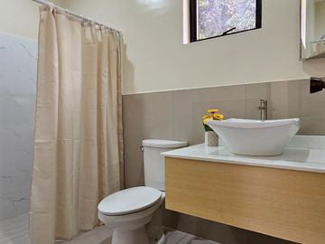 5 Bedroom House and Lot near Village Entrance, Sun Valley Estates Antipolo City