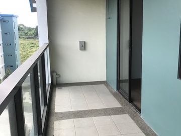 Price Below Market - Tagaytay City 2 Bedroom Condo unit for Sale