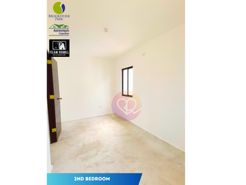 For Sale: SEMI COMPLETE Single Attached House and Lot in Trece Martires, Cavite