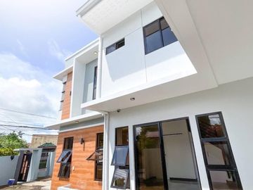 Kiana 127 | Three-Unit House and Lot with Two-Vehicle Carport