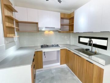 Kiana 127 | Three-Unit House and Lot with Two-Vehicle Carport