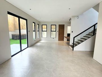 ☆TWO-STOREY HOUSE AND LOT FOR SALE IN PARAÑAQUE☆