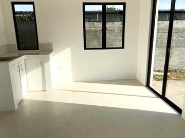 3 BEDROOM 2 T&B with Parking Space Duplex in Tanza Cavite (ESTANZIA ENCLAVE)