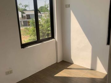 Ready for Occupancy 3 bedrooms complete turn over