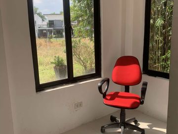 Ready for Occupancy 3 bedrooms complete turn over