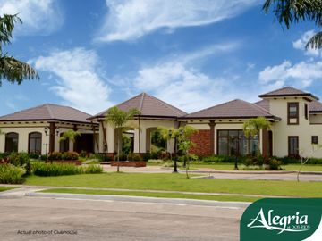 Pre-Selling House and lot near NUVALI and CALAX. 3BR with Balcony and Garage