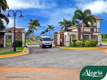 Pre-Selling House and lot near NUVALI and CALAX. 3BR with Balcony and Garage