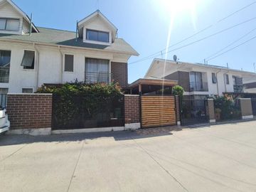 Casa en venta en MAIPÚ
